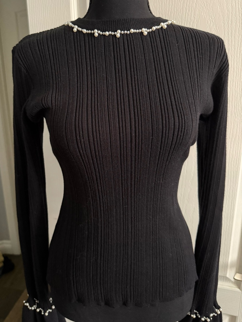 Commense Black Ribbed Long-Sleeve Top with Pearl Trim Size Large - Picture 2 of 6